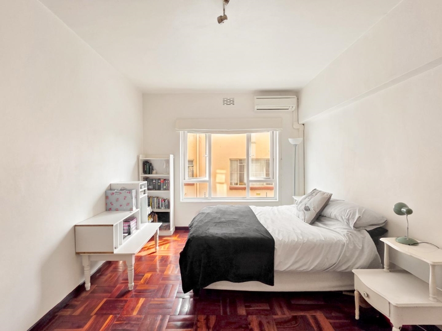 1 Bedroom Property for Sale in Oranjezicht Western Cape